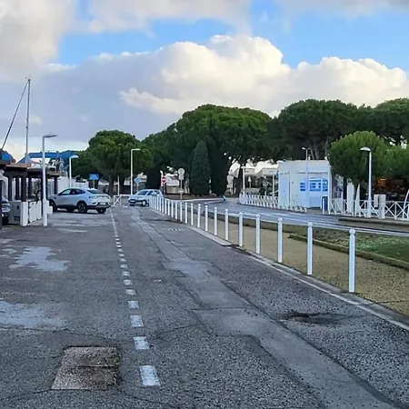 Marina Avec Vue Sur Les Bateaux ! *